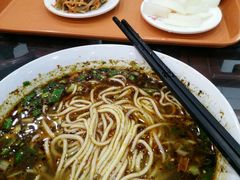 -牛一嘴·兰州牛肉面·大盘鸡(财富中心店)