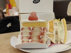 草莓奶油蛋糕-PAOPAO Bakery&Café(港汇店)
