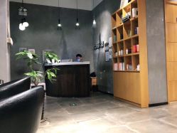 -时尚殿堂明星门店