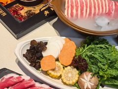 -老牌坊云南鱼豆花火锅(哈西万达店)