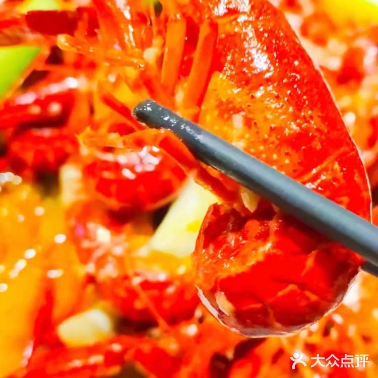 吃小龙虾又多了个好去处[调皮]