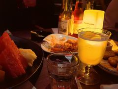 -FOUR PLAY BAR