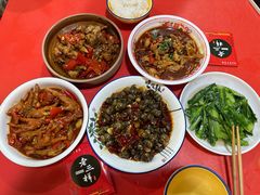 -老三样·美食研究中心(世贸路店)