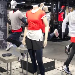 -adidas(德基广场店)