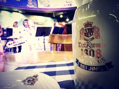 android_upload_pic-皇冠自酿啤酒坊(中国红街5号楼店)