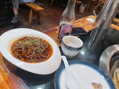 酸辣蕨根粉-三里屯土灶炖公鸡地锅鸡(江东店)