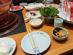 -额尔敦传统涮.冰煮羊火锅(乌兰察布体育场店)