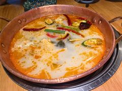 -洱火云南酸菜牛肉火锅(石景山当代商城店)