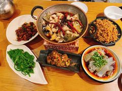 -隔壁老王·家常云南菜(花巷店)