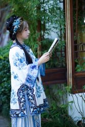 -一揽芳华汉服旗袍体验馆(拙政园店)