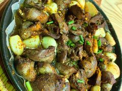 鸡心-老东镇啤酒屋海鲜加工·蒸汽海鲜·海鲜烧烤(台东店)