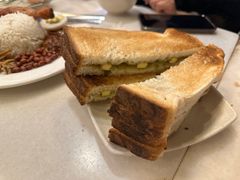 雪油加央烤麵包-何九海南茶店(鬼仔巷店)