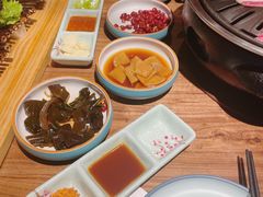 -明洞阿姨·韩式酱蟹烤肉·创意料理(三元桥店)