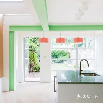 光线柔和的工作室与家 - OVERCAST住宅