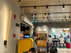 -麦当劳(中山公园龙之梦店)