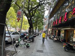 -潮镇老尾牛杂(环城西路店)