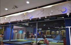 -反弹蹦床公园(南坪万达店)