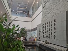 -成都中升之星奔驰4S店