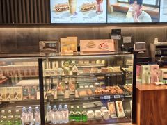 -星巴克(杭州临平银泰城B1店)