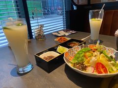 -铭牛烧肉·和牛海鲜自助(高新月牙湖店)