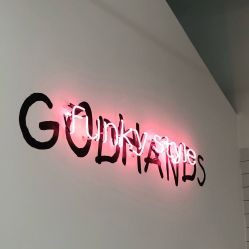 -Godhands美发设计沙龙