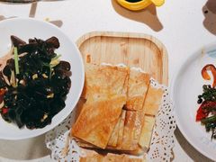 -小鱼小牛·鱼牛干锅·脆鱼火锅(世欧广场店)