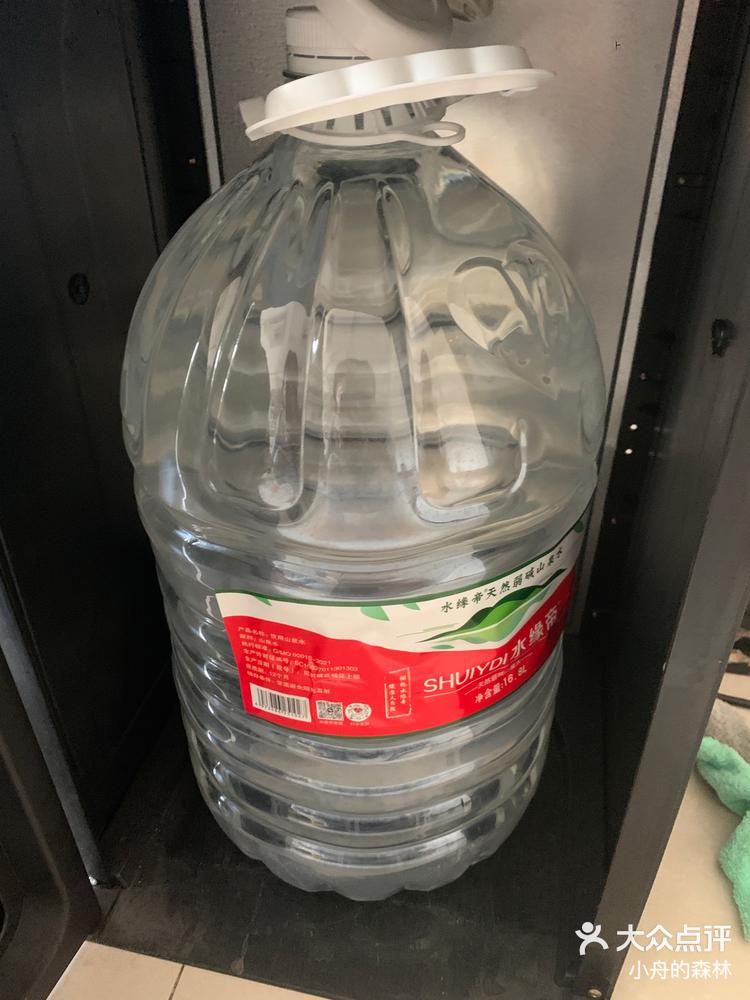 变废为宝喝完水的大矿泉水瓶千万别扔