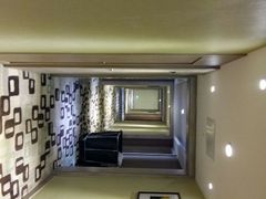 android_upload_pic-西安大雁塔科技大学地铁站亚朵酒店