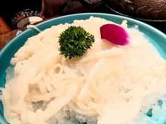 -老牌坊云南鱼豆花火锅(哈西万达店)