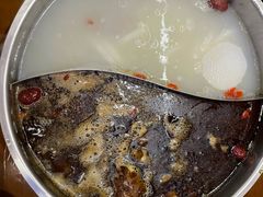 -亿诣蝎府炸酱面羊蝎子火锅(酷车小镇店)