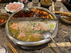 -肖肖酸萝卜鱼火锅(总店)