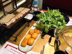 -左庭右院鲜牛肉火锅(金山万达店)