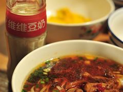 -矮子粉店1985·长沙米粉(湘春路店)