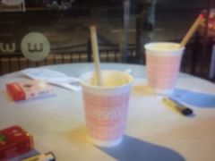 -瑞幸咖啡(巴黎春天陕西路店)