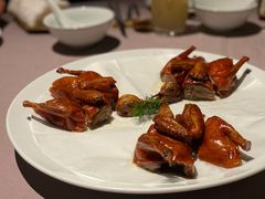 脆皮乳鸽-新荣记(BFC外滩金融中心店)