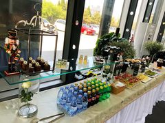 -天津波士信达奔驰4S店(卫津南路店)