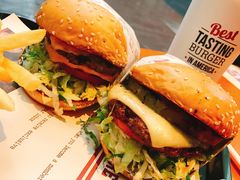 -The Habit Burger Grill 哈比特汉堡(复兴soho店)