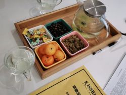 -亲吻宝贝儿童摄影