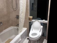 -汕头金海湾大酒店(龙眼南路美食街万象城店)