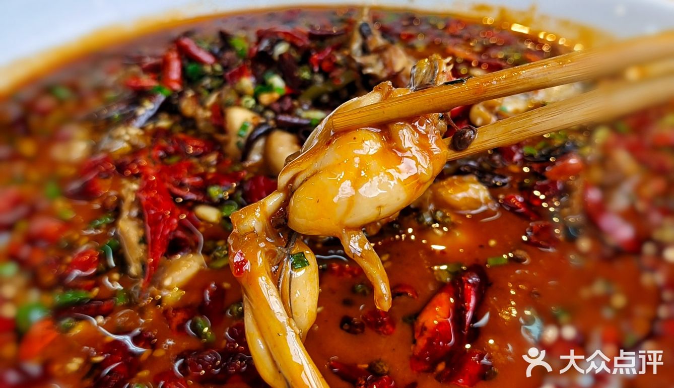 摩天轮下气氛组大排档