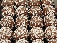 -Laderach 莱德拉(上海环贸iapm店)