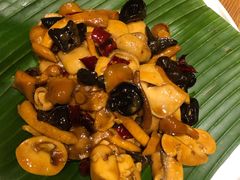 包烧杂菌-云水瑶意境云南菜(柏威年购物中心店)