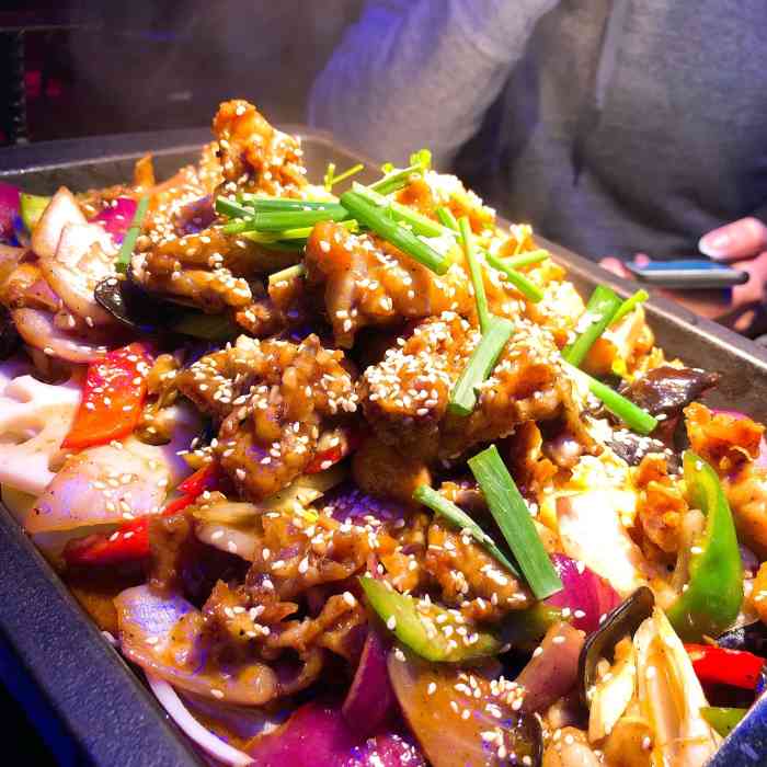 蛙小帅铁锅牛蛙(中山路店)-"这家店的位置在南宁共和路2-4号,第一人.