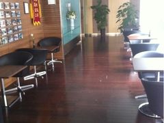 -上海星瀚奔驰4S店(红柳路店)