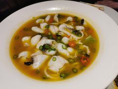 酸菜鱼黑鱼-芳芳私房菜·精做淮扬菜(承德路店)