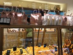 -Dough&Joe团憩(瑞虹天地月亮湾店)