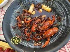 -肥肥虾庄·金牌油焖大虾(汉口城市广场店)