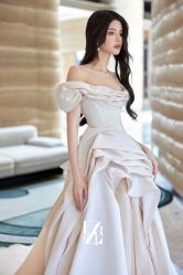 -Renee芮亦婚纱(原丽莎)