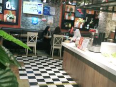 大堂-蜀天上精专麻辣香锅(文定路店)
