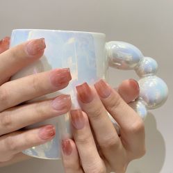 -花岐款式专研健康美甲沙龙